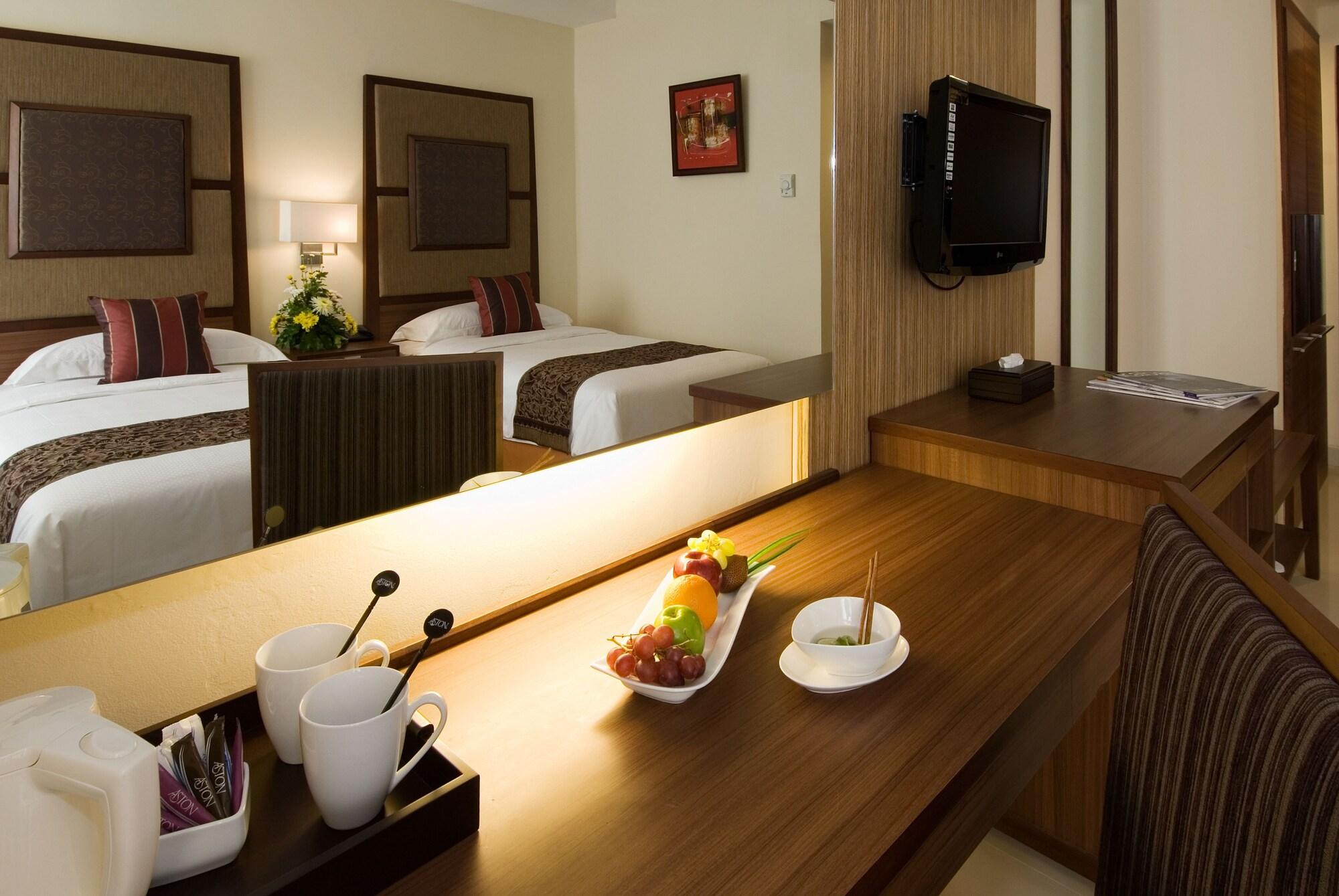 ASTON Manado Hotel Exterior foto