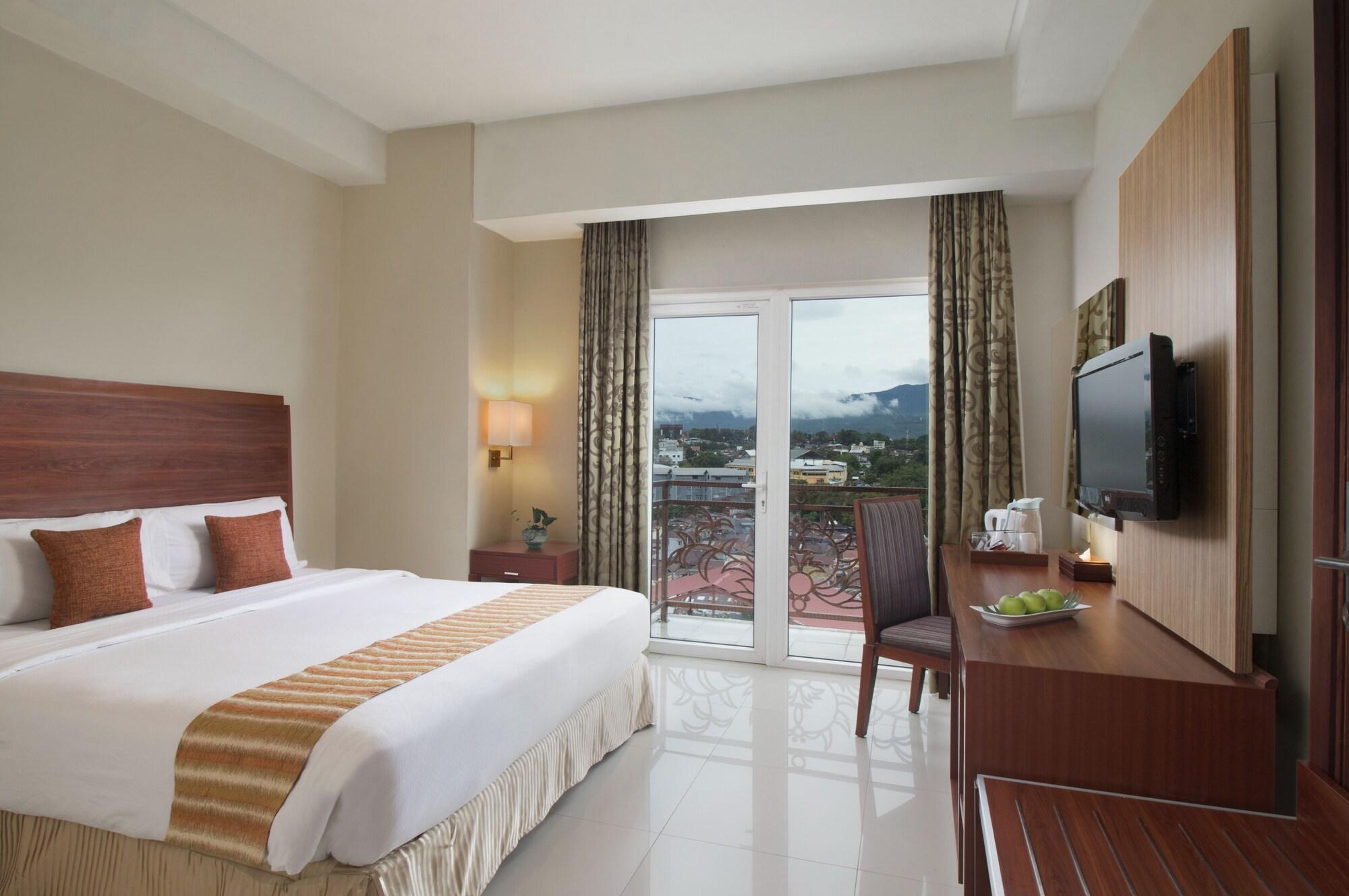ASTON Manado Hotel Exterior foto
